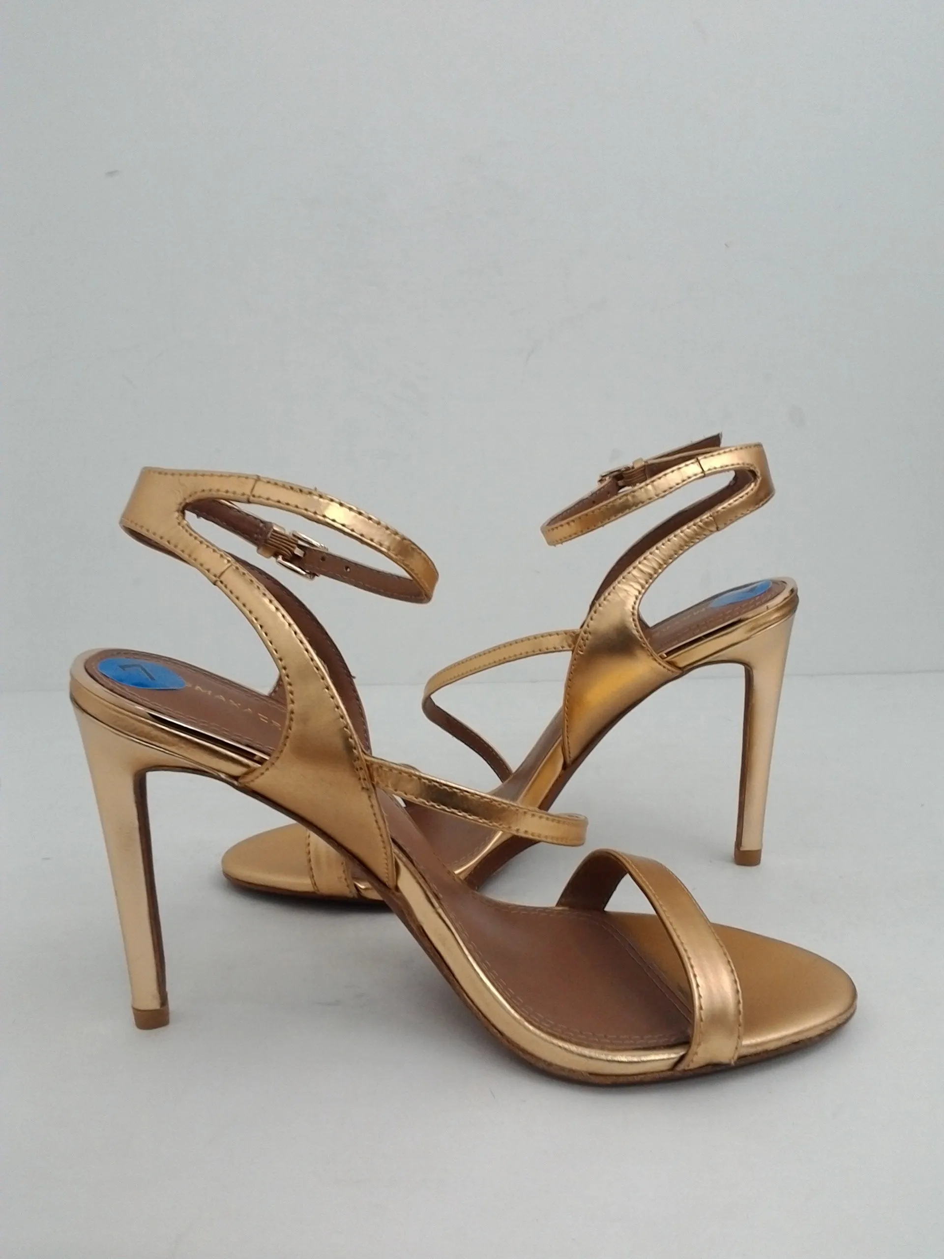 BCBG MAXAZRIA Women's Amilia Heeled Sandal Size 7 B