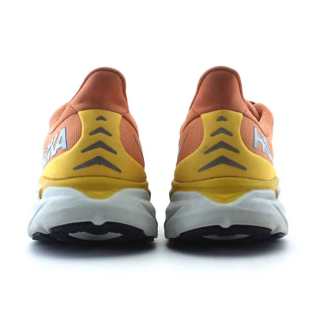 HOKA ONE ONE CLIFTON 8