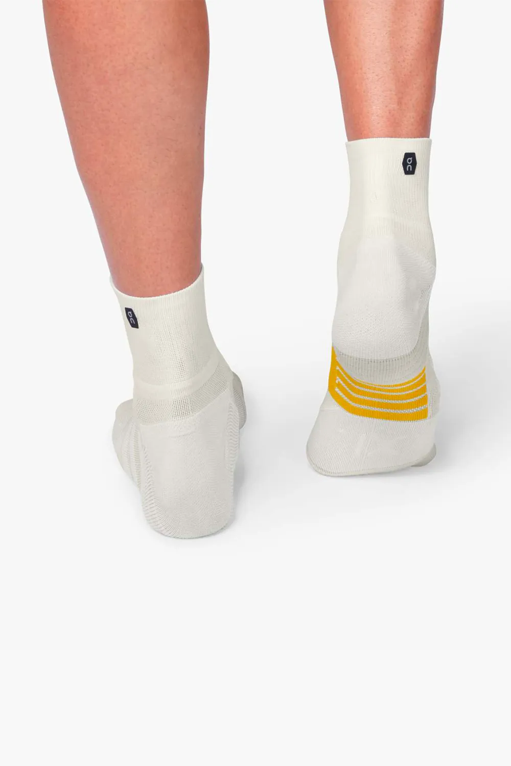 ON | Men's Mid Sock in White/Ice